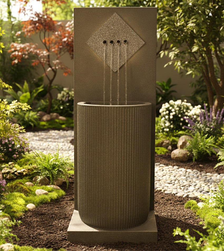 نافورة قائمة بأربع تدفقات عمودية