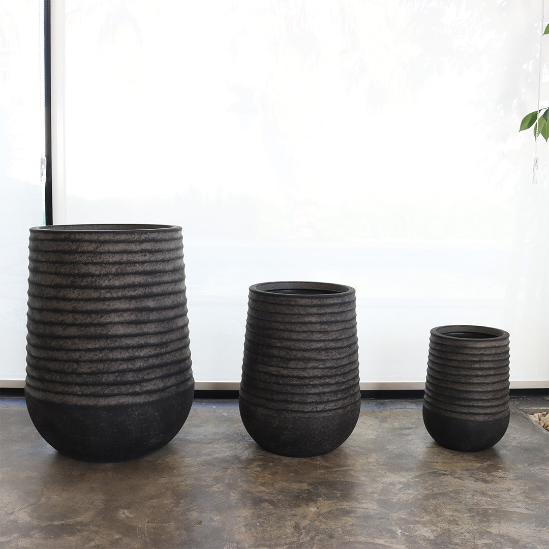 حوض مخطط طويل (أسود كلاسيكي)